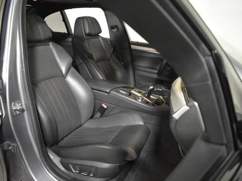 Used 2013 BMW M5 RWD image 37