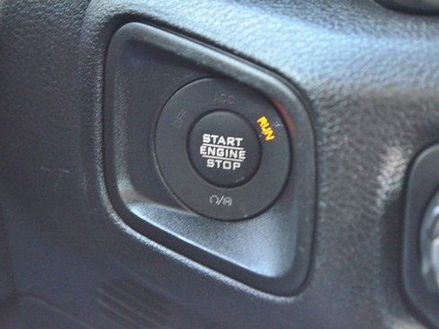 Used 2024 Jeep Wrangler Sport S image 27