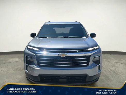 Certified 2026 Chevrolet Traverse LT w/ Driver Confidence Package FWD image 9