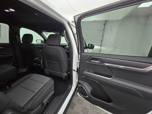 New 2026 GMC Acadia Elevation image 35