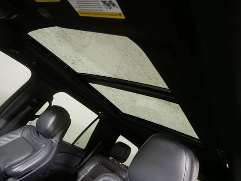 Used 2024 Lincoln Navigator Reserve w/ Equipment Group 201A image 11