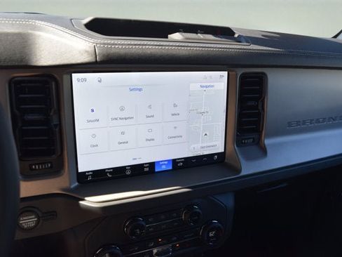 New 2026 Ford Bronco Outer Banks AWD/4WD image 10