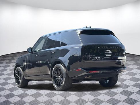 Used 2023 Land Rover Range Rover SE AWD/4WD image 2