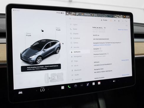 Used 2022 Tesla Model Y Long Range image 26