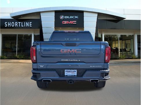 Used 2024 GMC Sierra 1500 Denali w/ Technology Package AWD/4WD image 4