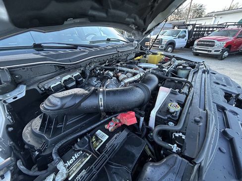 Used 2017 Ford F250 Platinum w/ FX4 Off-Road Package image 30