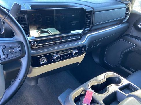 Used 2023 GMC Sierra 1500 SLT image 22