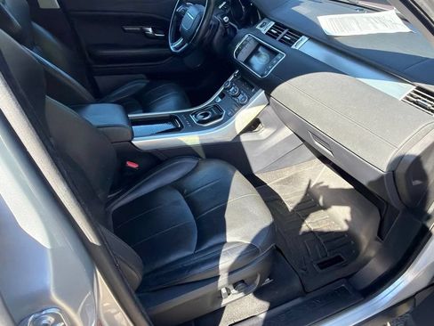 Used 2016 Land Rover Range Rover Evoque SE AWD/4WD image 8
