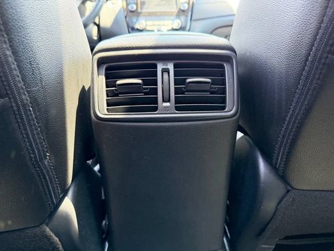 Used 2018 Nissan Rogue SL w/ Premium Package AWD/4WD image 13