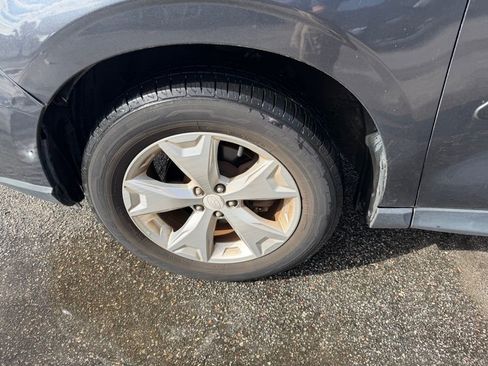 Used 2016 Subaru Forester 2.5i Limited image 11