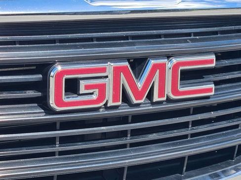 Used 2021 GMC Terrain SLE FWD image 5