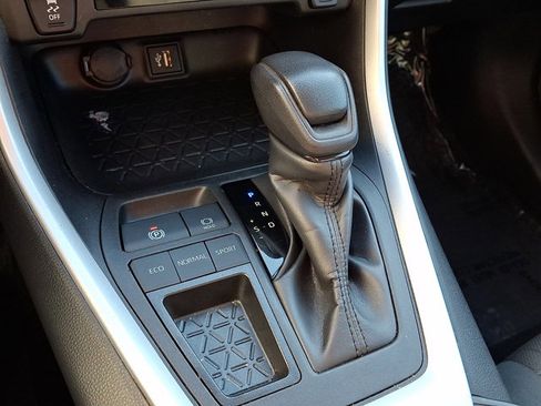 Used 2024 Toyota RAV4 XLE image 15