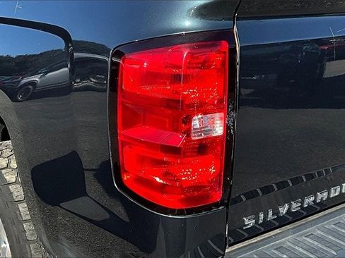 Used 2018 Chevrolet Silverado 1500 LT w/ All Star Edition image 24