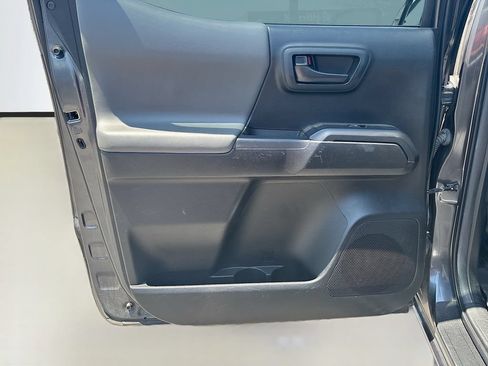 Used 2022 Toyota Tacoma SR AWD/4WD image 25