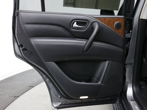 Used 2018 INFINITI QX80 2WD image 33
