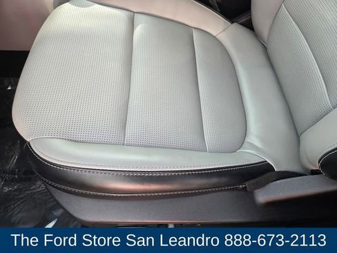 Certified 2023 Ford Escape Platinum image 16