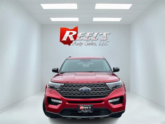 Used 2023 Ford Explorer XLT w/ Equipment Group 202A AWD/4WD image 3