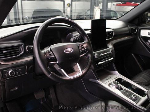 Used 2020 Ford Explorer Platinum w/ Premium Technology Package AWD/4WD image 12