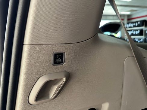 Certified 2024 Jeep Wagoneer Series III AWD/4WD image 46