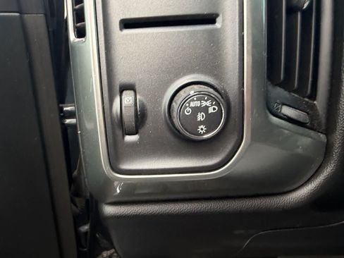 Used 2018 Chevrolet Silverado 1500 LT w/ All Star Edition RWD image 9
