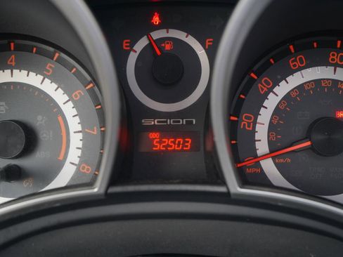 Used 2015 Scion tC image 28