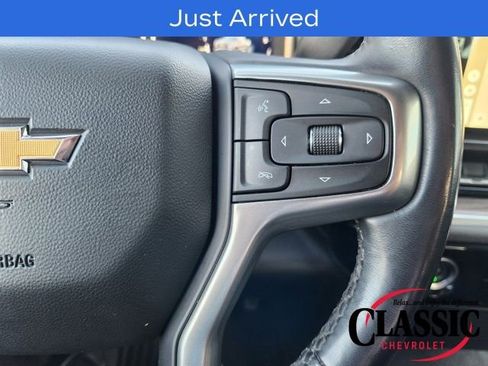 Used 2022 Chevrolet Silverado 1500 LT image 40