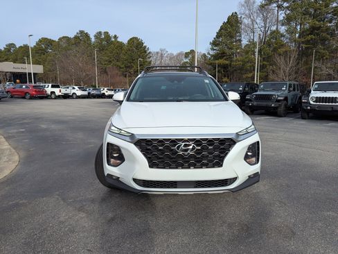 Used 2019 Hyundai Santa Fe AWD image 2
