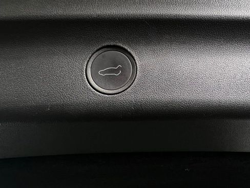 Used 2023 Tesla Model Y Long Range image 28