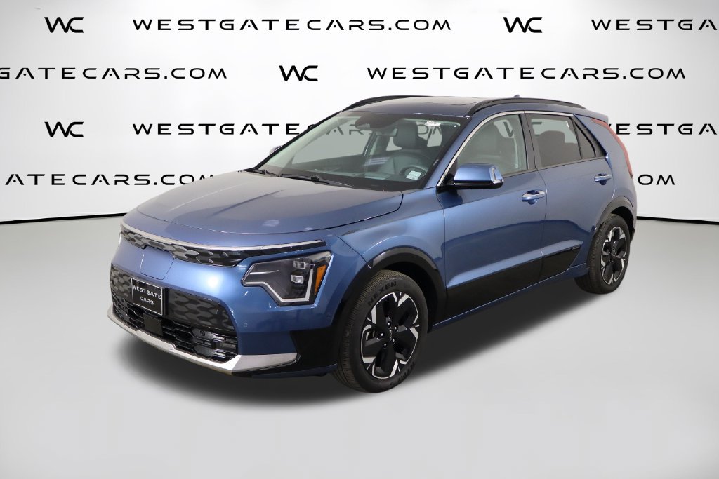 Used 2023 Kia Niro Wave FWD 360° Tour