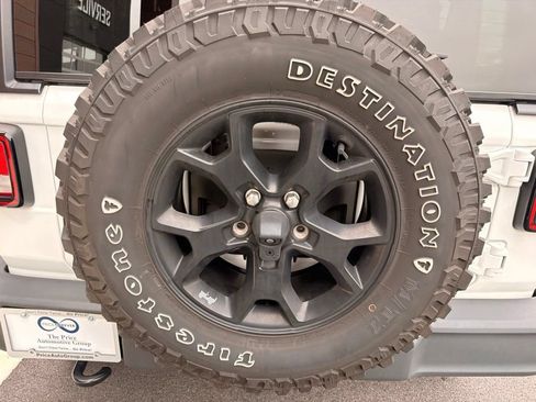 Used 2023 Jeep Wrangler Sport AWD/4WD image 32
