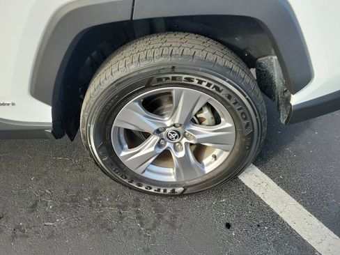 Used 2023 Toyota RAV4 XLE image 5