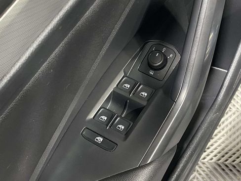 Used 2019 Volkswagen Jetta R-Line w/ R-Line Cold Weather Package FWD image 19