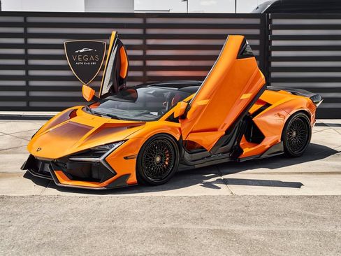 Used 2025 Lamborghini Revuelto AWD/4WD image 5