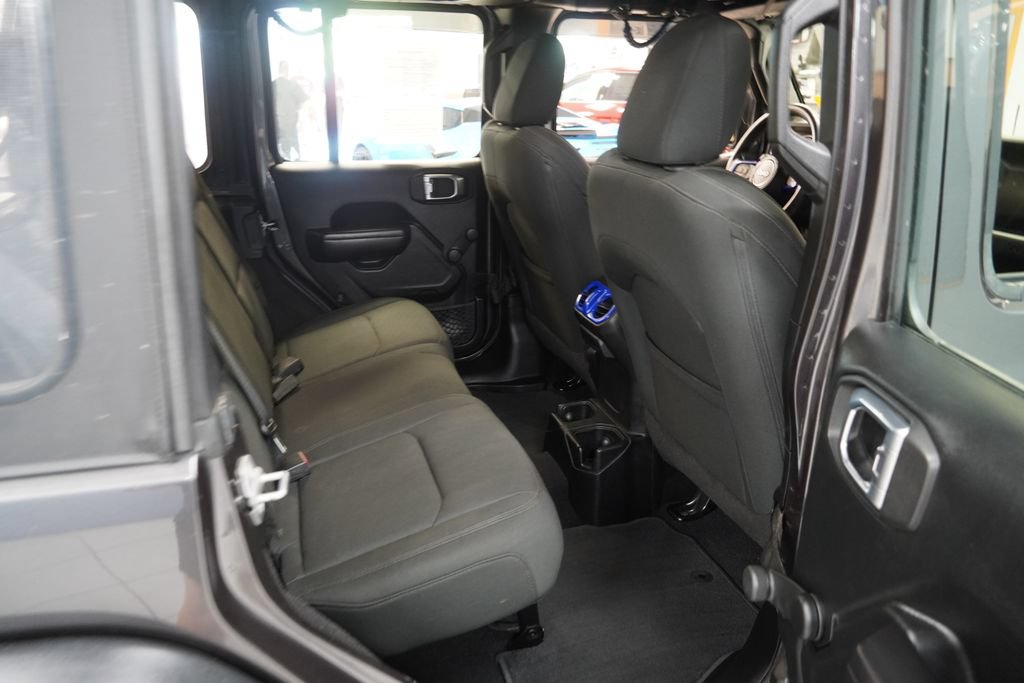 Used 2018 Jeep Wrangler Unlimited Sport AWD/4WD image 22