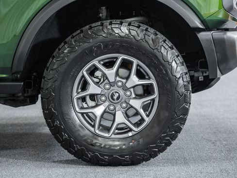 Used 2025 Ford Bronco Badlands image 15