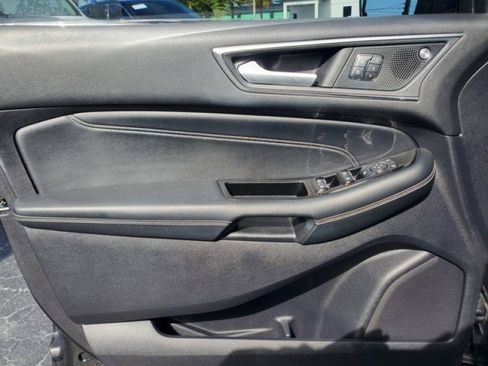 Certified 2019 Ford Edge Titanium image 13