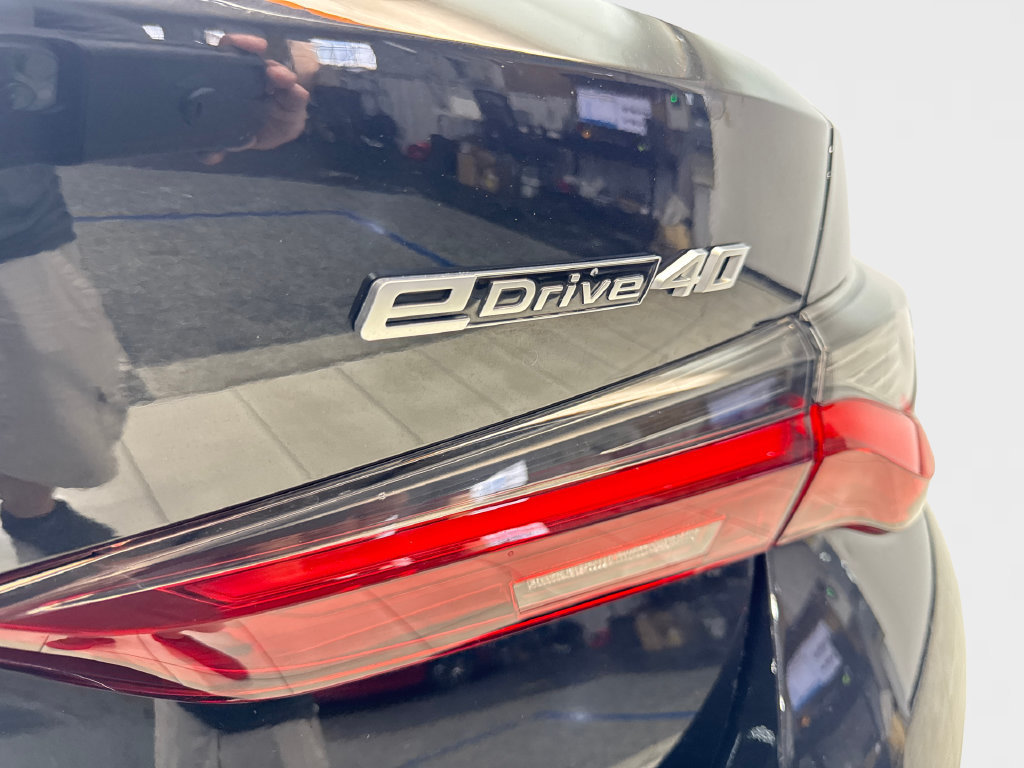 Used 2023 BMW i4 eDrive40 w/ Premium Package RWD image 26