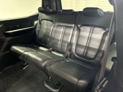 Used 2022 Jeep Wagoneer Series III w/ Premium Group I AWD/4WD image 22