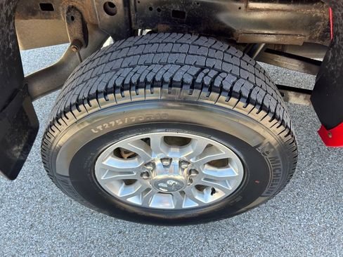 Used 2014 RAM 2500 Laramie AWD/4WD image 22