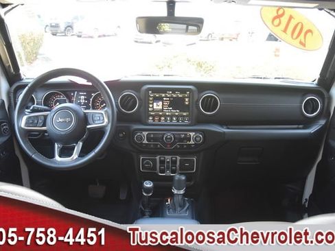 Used 2018 Jeep Wrangler Unlimited Sahara AWD/4WD image 25