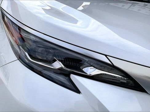 New 2026 Toyota Sienna Platinum image 23