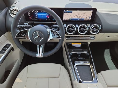 New 2025 Mercedes-Benz GLA 250 image 14