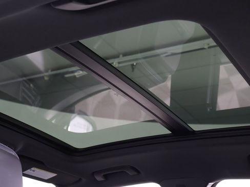 Used 2024 Audi Q3 2.0T Premium Plus w/ Premium Plus Package image 21