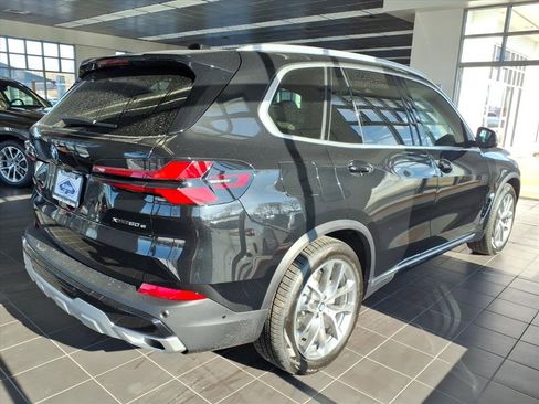 New 2026 BMW X5 xDrive50e image 8