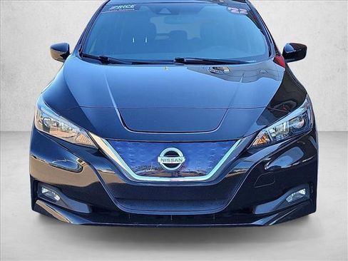 Used 2022 Nissan Leaf SV image 2