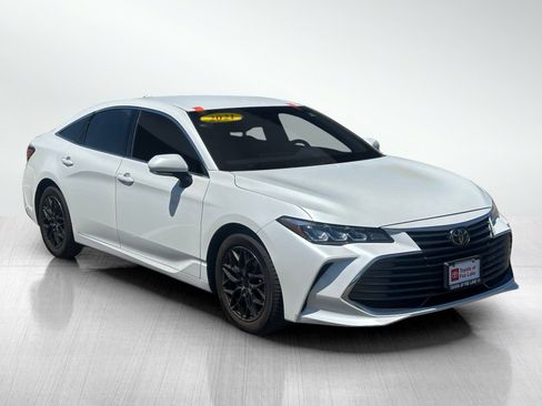 Used 2021 Toyota Avalon XLE FWD image 3