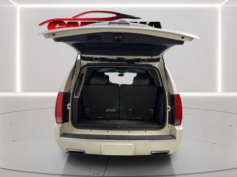 Used 2013 Cadillac Escalade Platinum AWD/4WD image 21