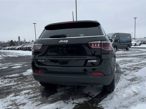 Used 2022 Jeep Compass Latitude w/ Convenience Group image 7