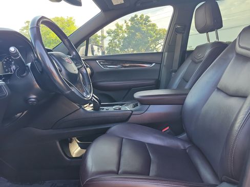 Used 2022 Cadillac XT6 Premium Luxury FWD image 21
