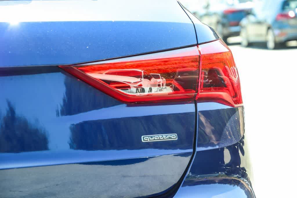 Used 2023 Audi Q3 2.0T Premium w/ Black Optic Sport Package AWD/4WD image 9